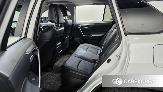 Toyota RAV4 5th Generation 2023 Белый из Кореи, фото 2