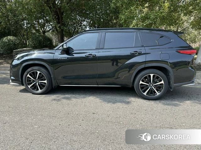 Toyota Crown 2022 Черный из Китая, фото 2