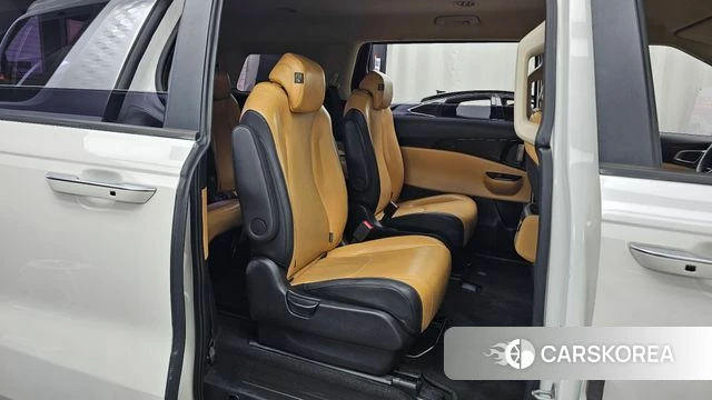 Kia Carnival 4th generation 2023 Белый из Кореи, фото 2