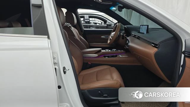 Genesis GV70 2021 Белый из Кореи, фото 2