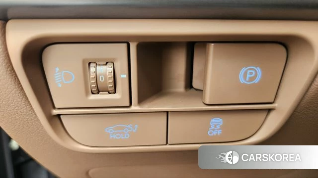 Hyundai Grandeur (GN7) 2023 Серебристо-серый из Кореи, фото 2