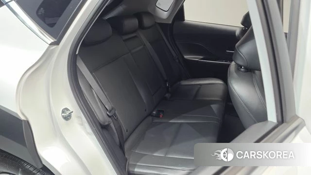 Hyundai Kona Hybrid (SX2) 2023 Белый из Кореи, фото 2