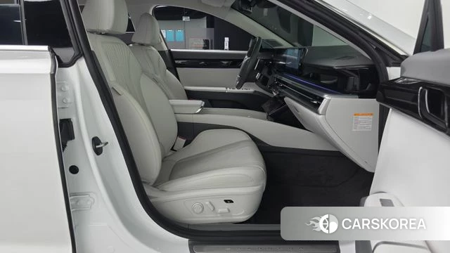 Hyundai Grandeur Hybrid (GN7) 2023 Белый из Кореи, фото 2