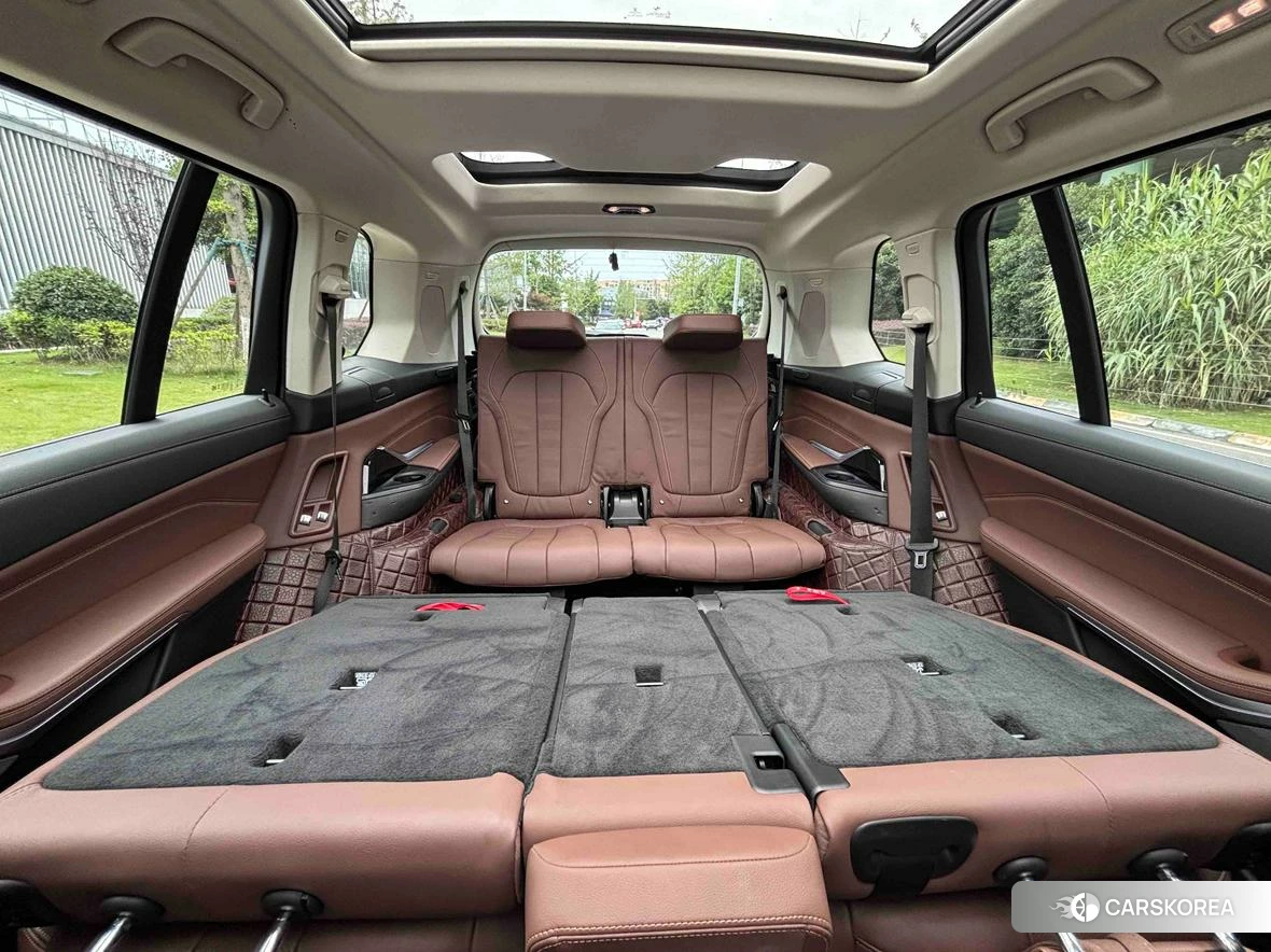 BMW X7 2021 Черный из Китая, фото 2