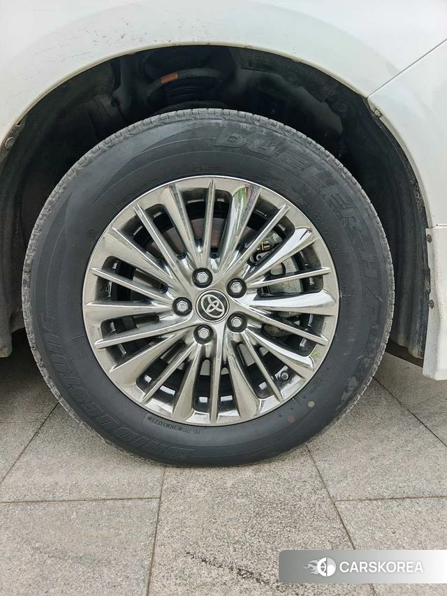 Toyota Alphard 2021 Белый из Китая, фото 2