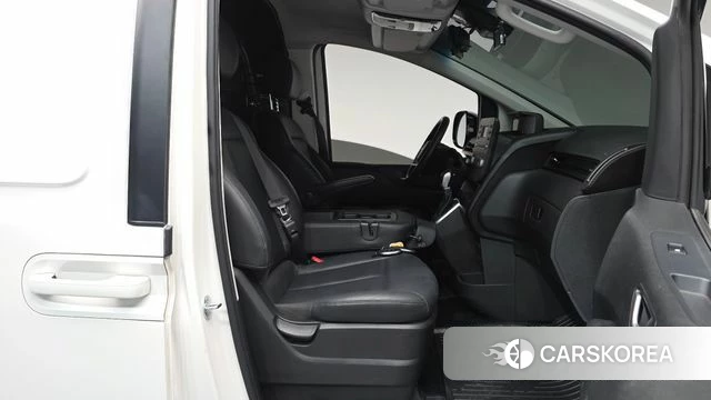 Hyundai Staria 2024 Белый из Кореи, фото 2