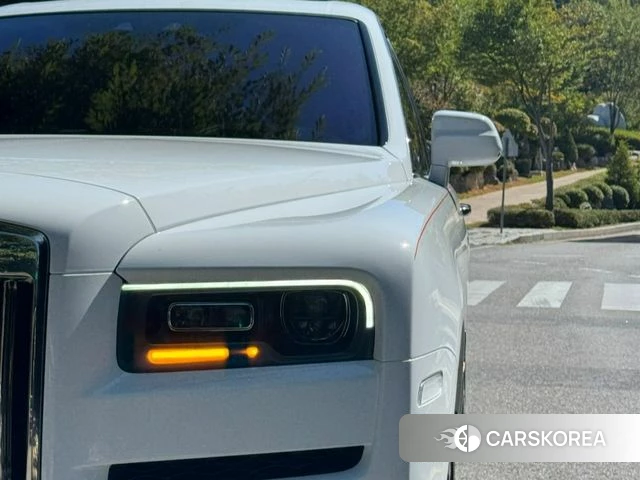 Rolls-Royce Cullinan 2024 Серебристо-серый из Кореи, фото 2