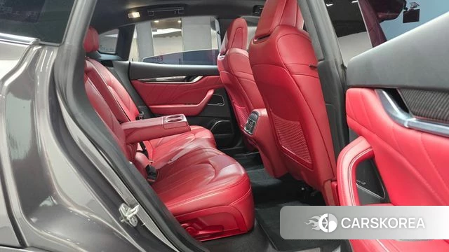 Maserati Levante 2022 Серый из Кореи, фото 2