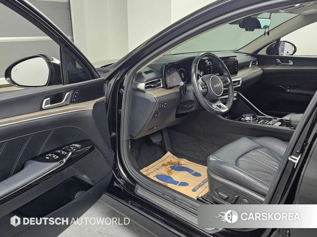 Kia K5 3rd generation 2023 Черный из Кореи, фото 2
