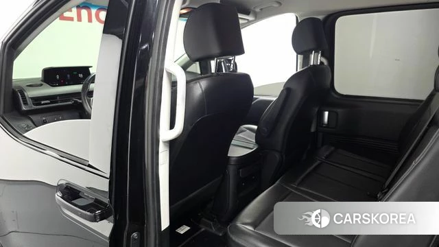Hyundai Staria 2022 Черный из Кореи, фото 2