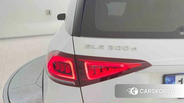Mercedes-Benz GLE-Class W167 2023 Белый из Кореи, фото 2