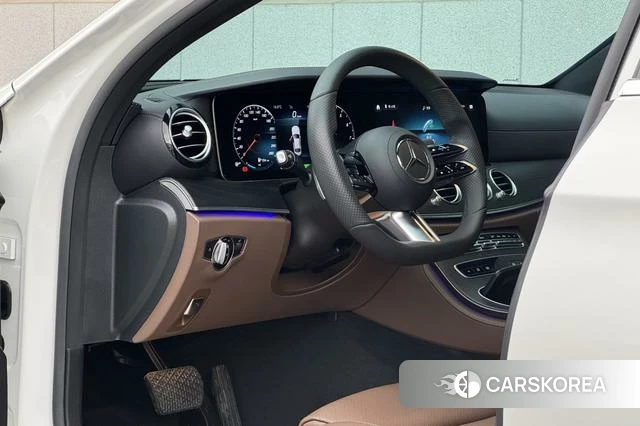 Mercedes-Benz E-Class 2021 Белый из Китая, фото 2