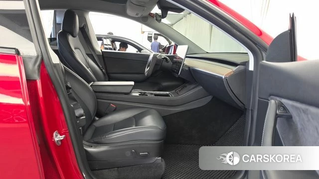 Tesla Model Y 2022 Красный из Кореи, фото 2