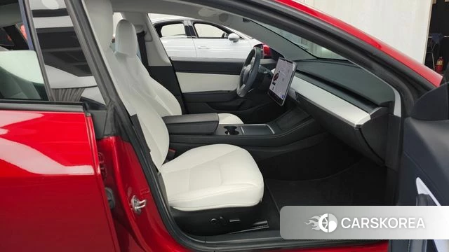 Tesla Model 3 2021 Красный из Кореи, фото 2