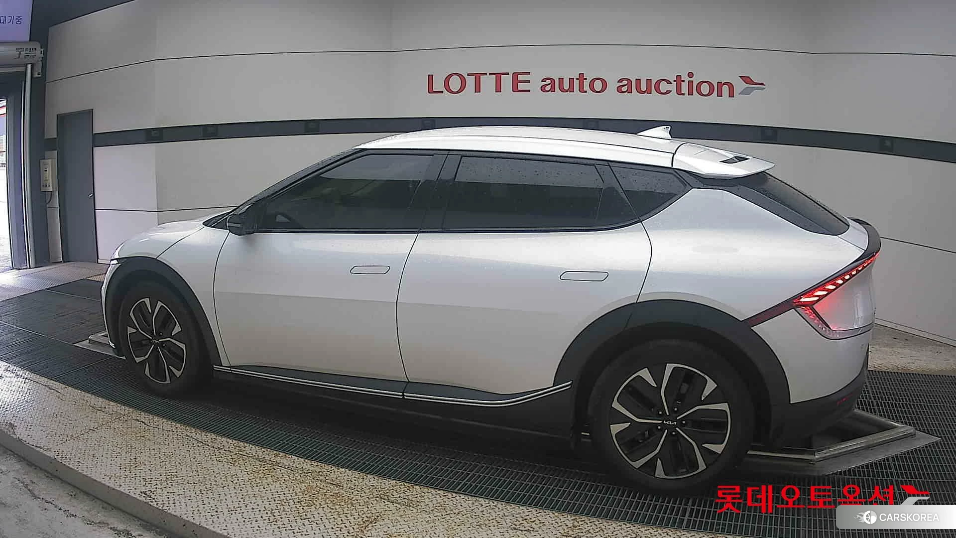 Kia EV6 2022 Белый из Кореи, фото 2