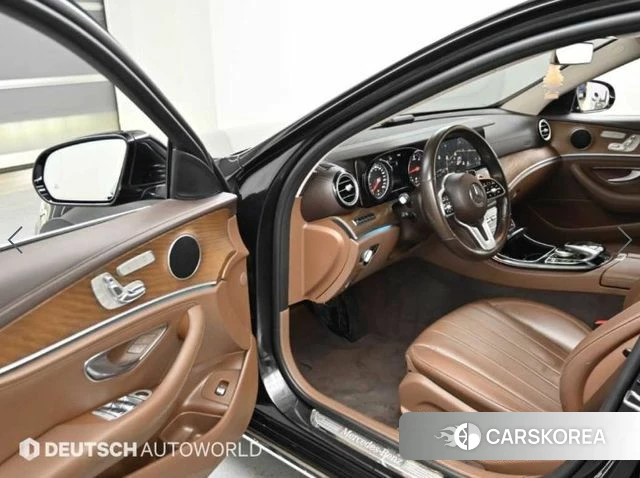 Mercedes-Benz E-Class W213 2019 Черный из Кореи, фото 2