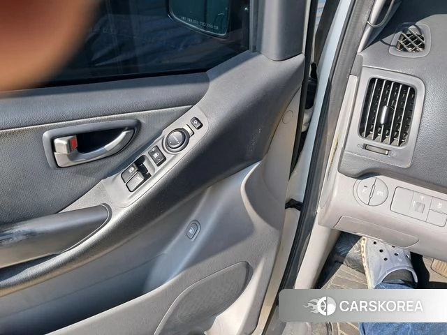 Hyundai The New Grand Starex 2018 Белый из Кореи, фото 2