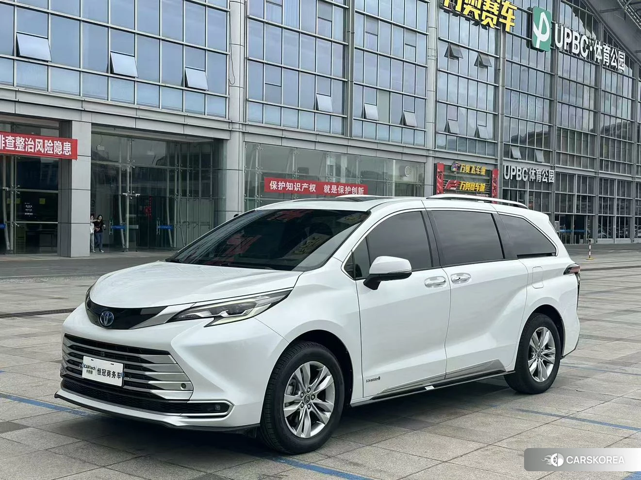 Toyota Sienna 2021 Белый из Китая, фото 2