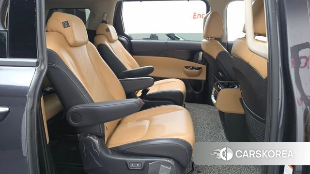 Kia Carnival 4th generation 2023 Серый из Кореи, фото 2