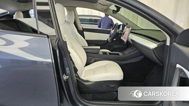 Tesla Model Y 2022 Серый из Кореи, фото 2
