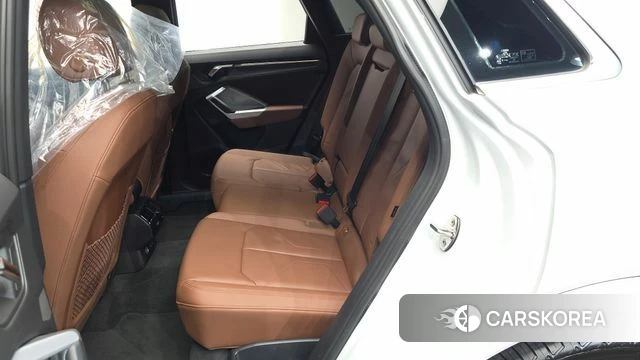 Audi Q3 (F3) 2022 Белый из Кореи, фото 2