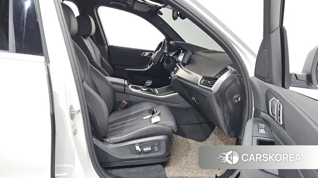 BMW X5 (G05) 2022 Белый из Кореи, фото 2