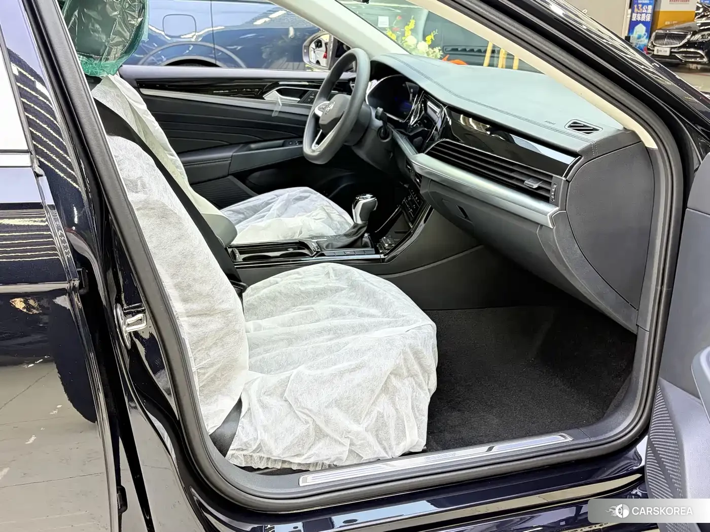 Volkswagen Passat 2025 Черный из Китая, фото 2