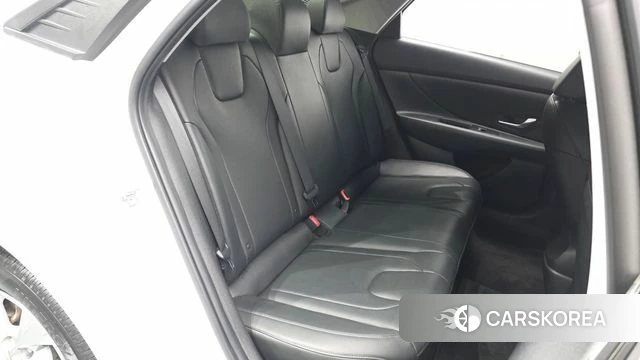 Hyundai Avante (CN7) 2022 Белый из Кореи, фото 2