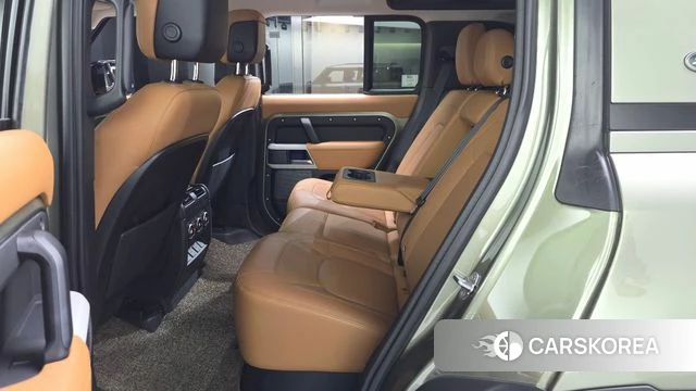 Land Rover Defender (L663) 2022 Зеленый из Кореи, фото 2