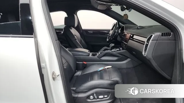 Porsche Cayenne (PO536) 2021 Белый из Кореи, фото 2