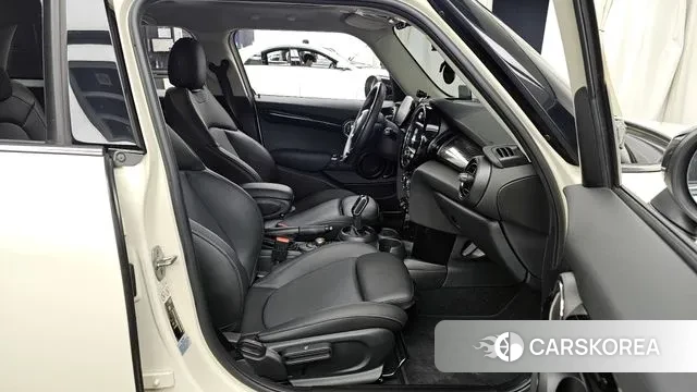 Mini Cooper S 2021 Жемчужный цвет из Кореи, фото 2