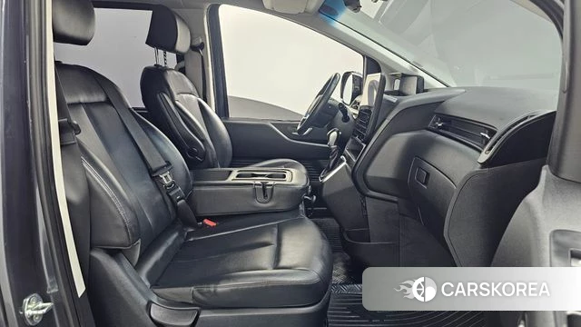 Hyundai Staria 2022 Серый из Кореи, фото 2