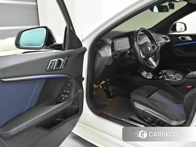 BMW 1 Series (F40) 2020 Белый из Кореи, фото 2