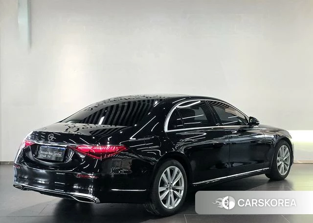 Mercedes-Benz S-Class 2022 Черный из Китая, фото 2