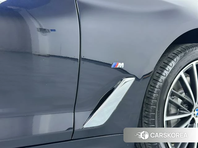 BMW 5 series 2023 Черный из Китая, фото 2