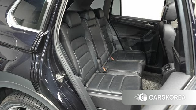 Volkswagen Tiguan second Generation 2018 Черный из Кореи, фото 2