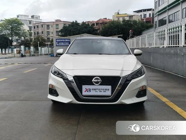 Nissan Altima 2022 Белый из Китая, фото 2