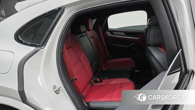 Porsche Cayenne (PO536) 2026 Серебристо-серый из Кореи, фото 2