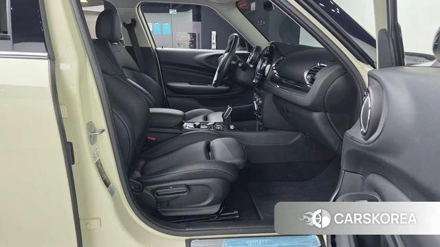 Mini Cooper Clubman 2021 Жемчужный двухцветный из Кореи, фото 2