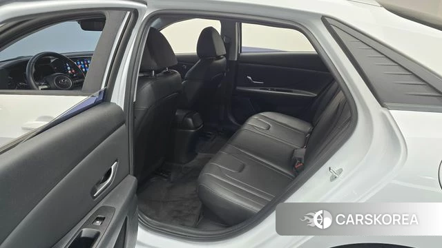 Hyundai Avante Hybrid (CN7) 2023 Белый из Кореи, фото 2