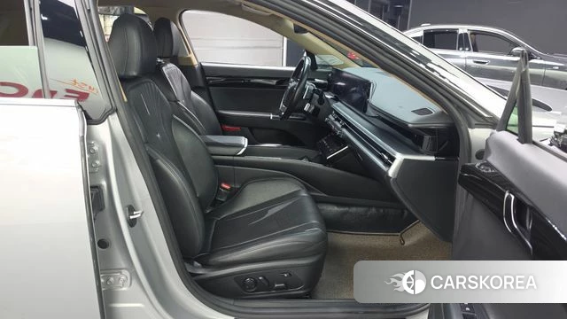 Hyundai Grandeur (GN7) 2024 Серебристо-серый из Кореи, фото 2