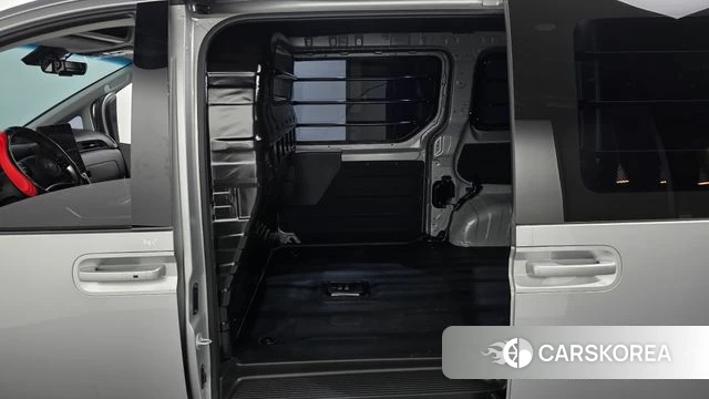 Hyundai Staria 2025 Серебристо-серый из Кореи, фото 2