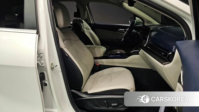Kia Sportage 5th Generation 2022 Белый из Кореи, фото 2