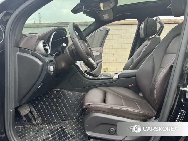 Mercedes-Benz GLC 2021 Черный из Китая, фото 2