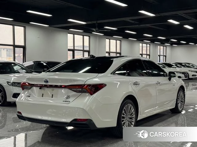 Toyota Avalon 2021 Белый из Китая, фото 2