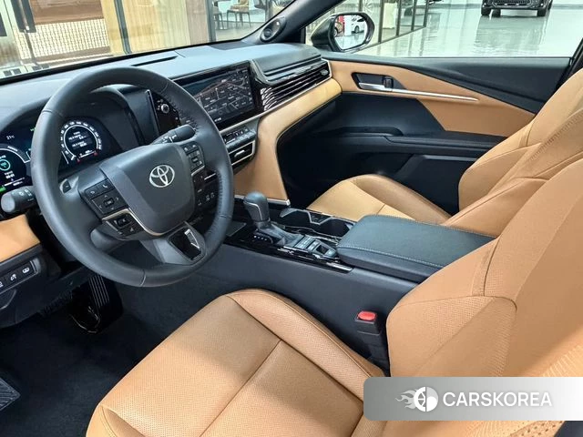 Toyota Camry (XV80) 2026 Серый из Кореи, фото 2