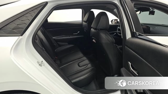 Hyundai The New Avante (CN7) 2024 Белый из Кореи, фото 2