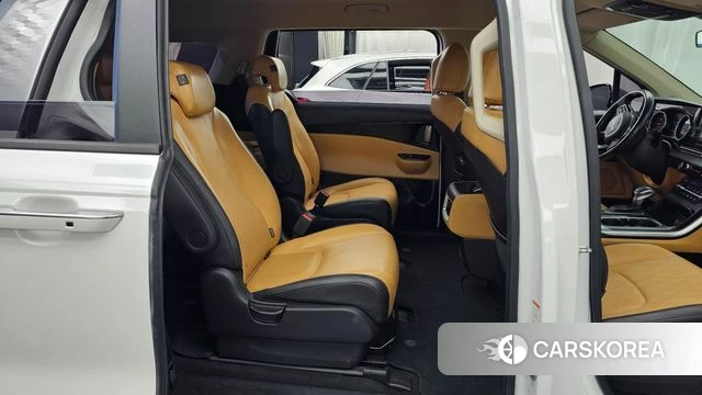 Kia Carnival 4th generation 2023 Белый из Кореи, фото 2
