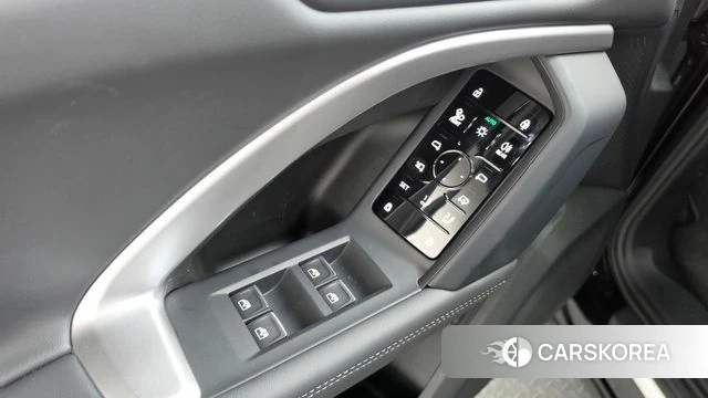 Audi Q5 (80A) 2025 Черный из Кореи, фото 2