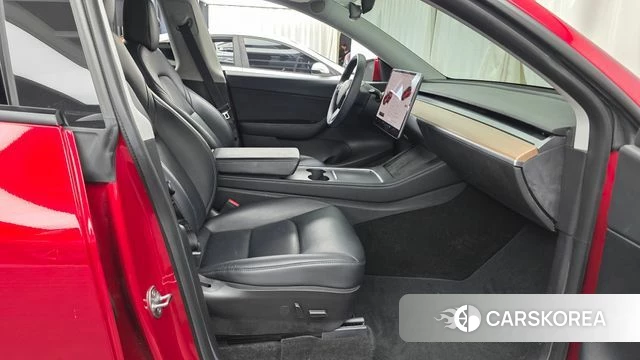Tesla Model Y 2021 Красный из Кореи, фото 2